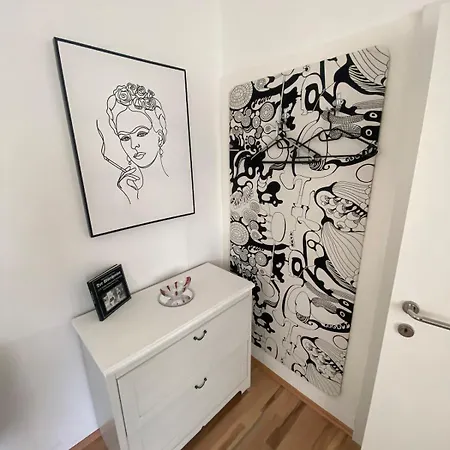 Cleo - Ein Raum - Bad Extern شقة *