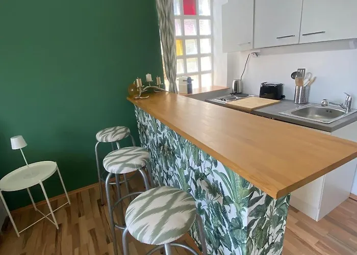 Apartment Cleo - Ein Raum - Bad Extern *